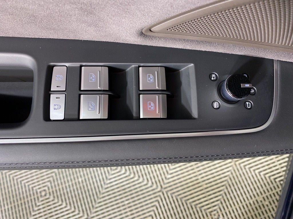 2025 Audi A8 L 55