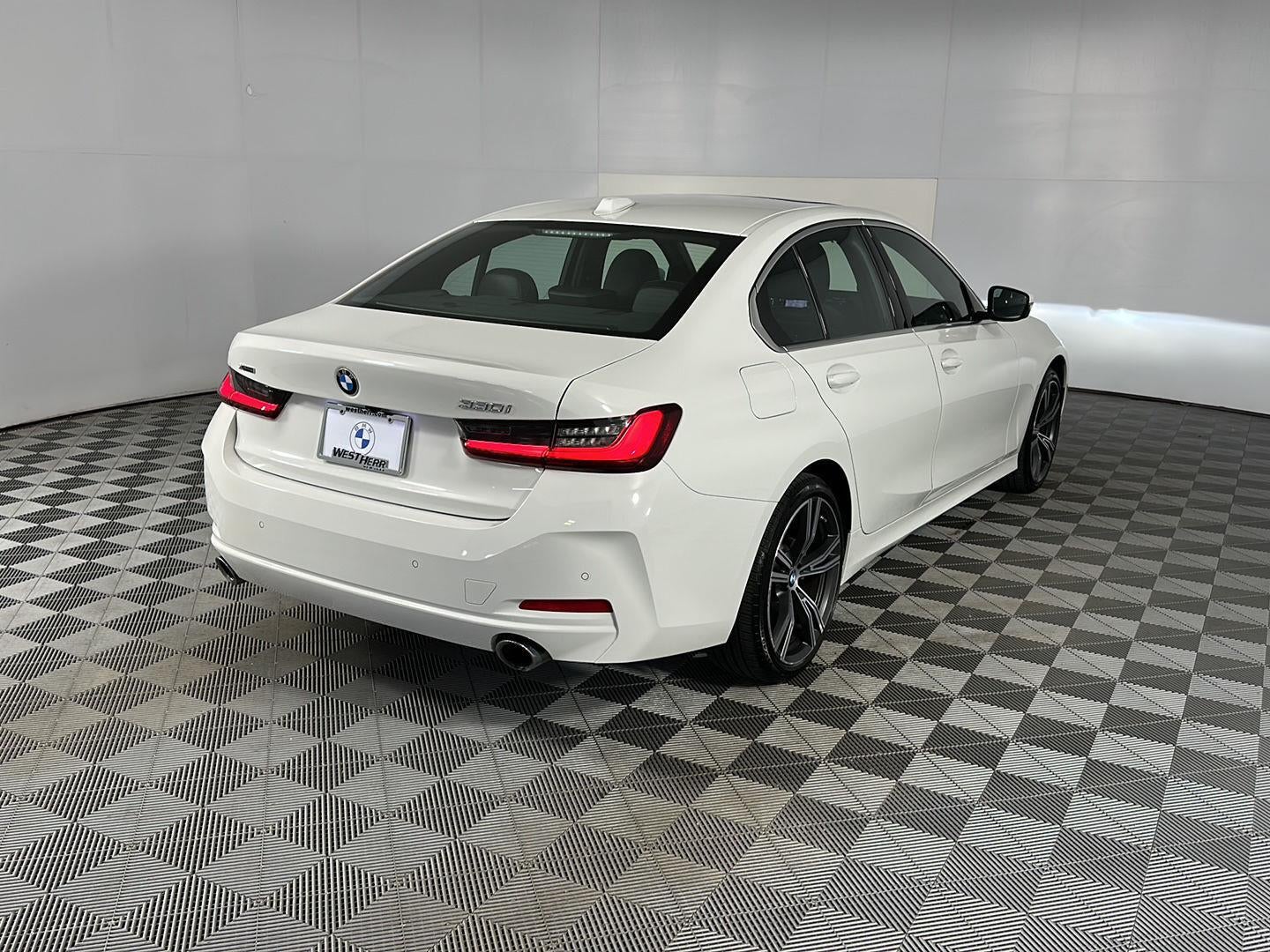 2024 BMW 3 Series 330i xDrive