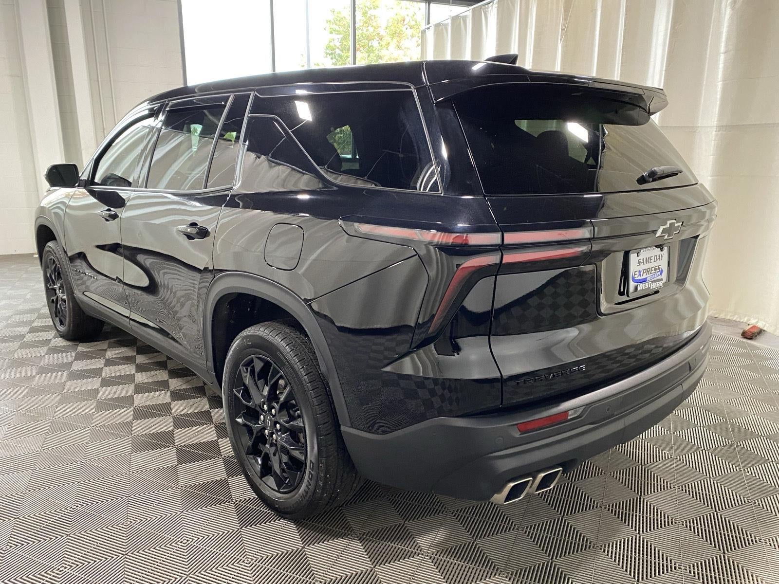 2024 Chevrolet Traverse FWD LS
