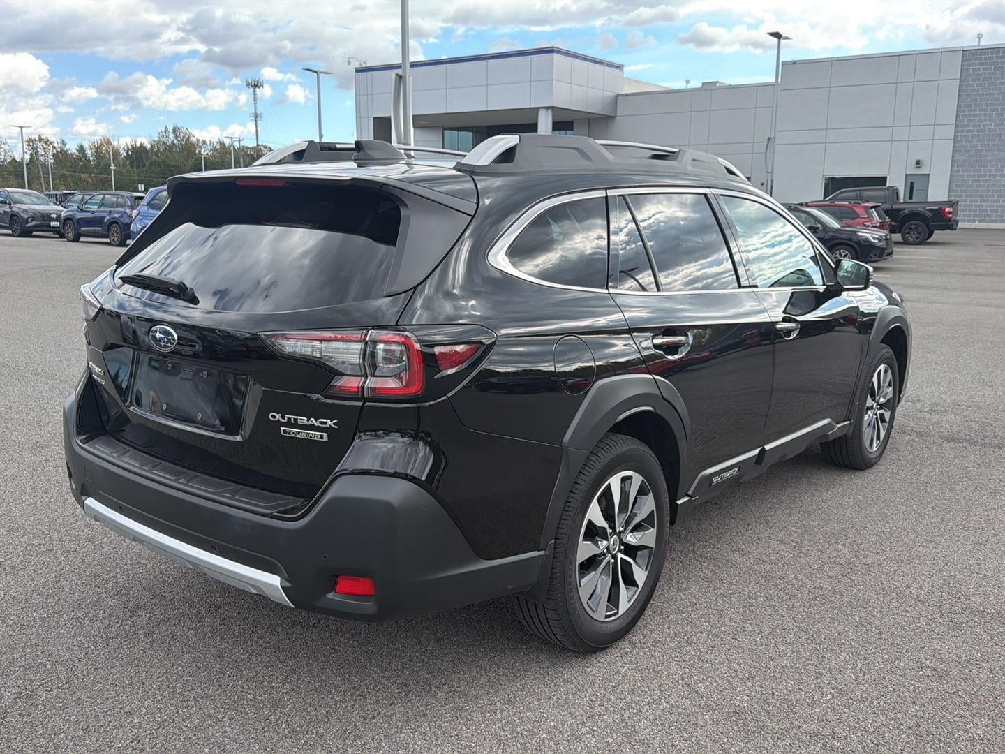 2023 Subaru Outback Touring