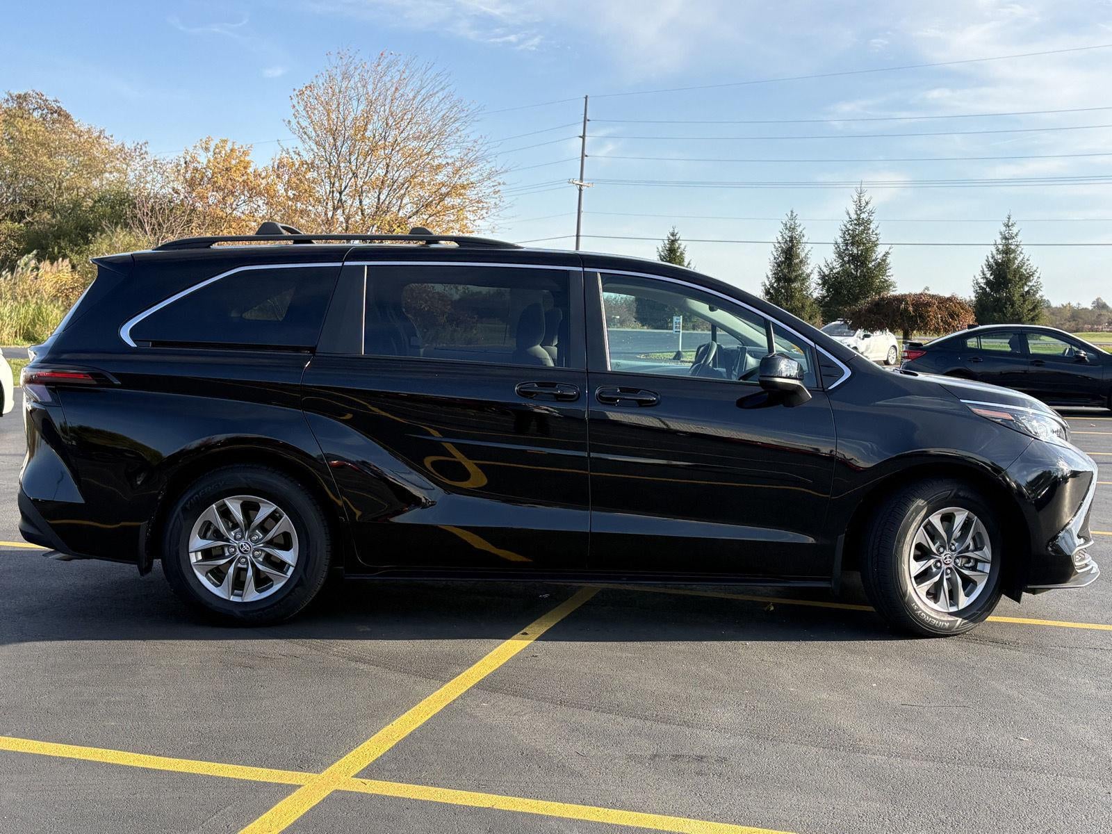 2025 Toyota Sienna LE 8-Passenger