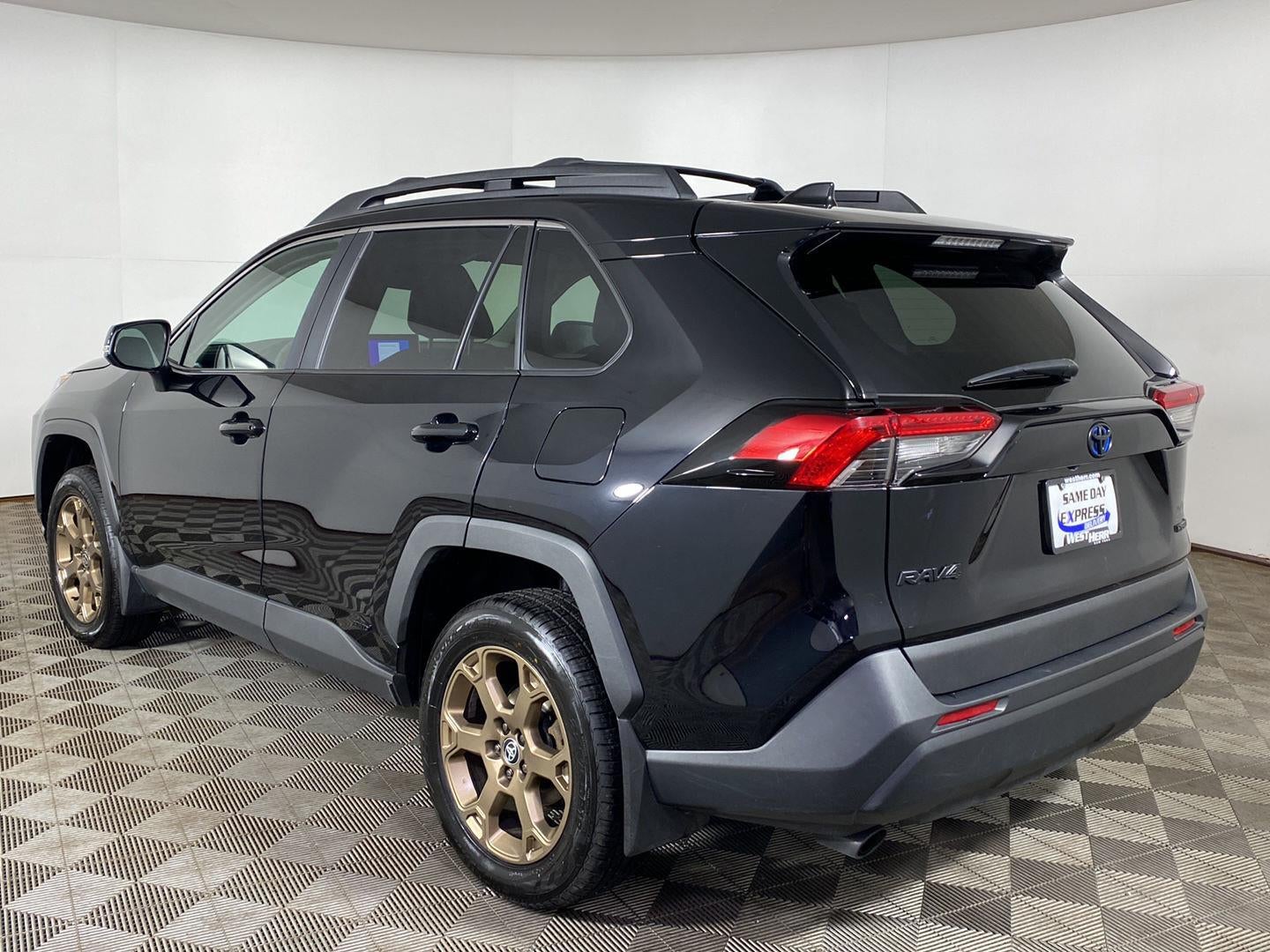 2023 Toyota RAV4 Hybrid Woodland Edition