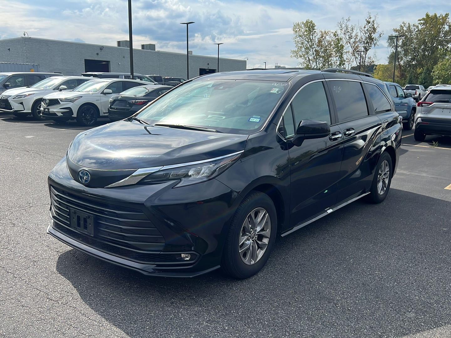 2025 Toyota Sienna XLE