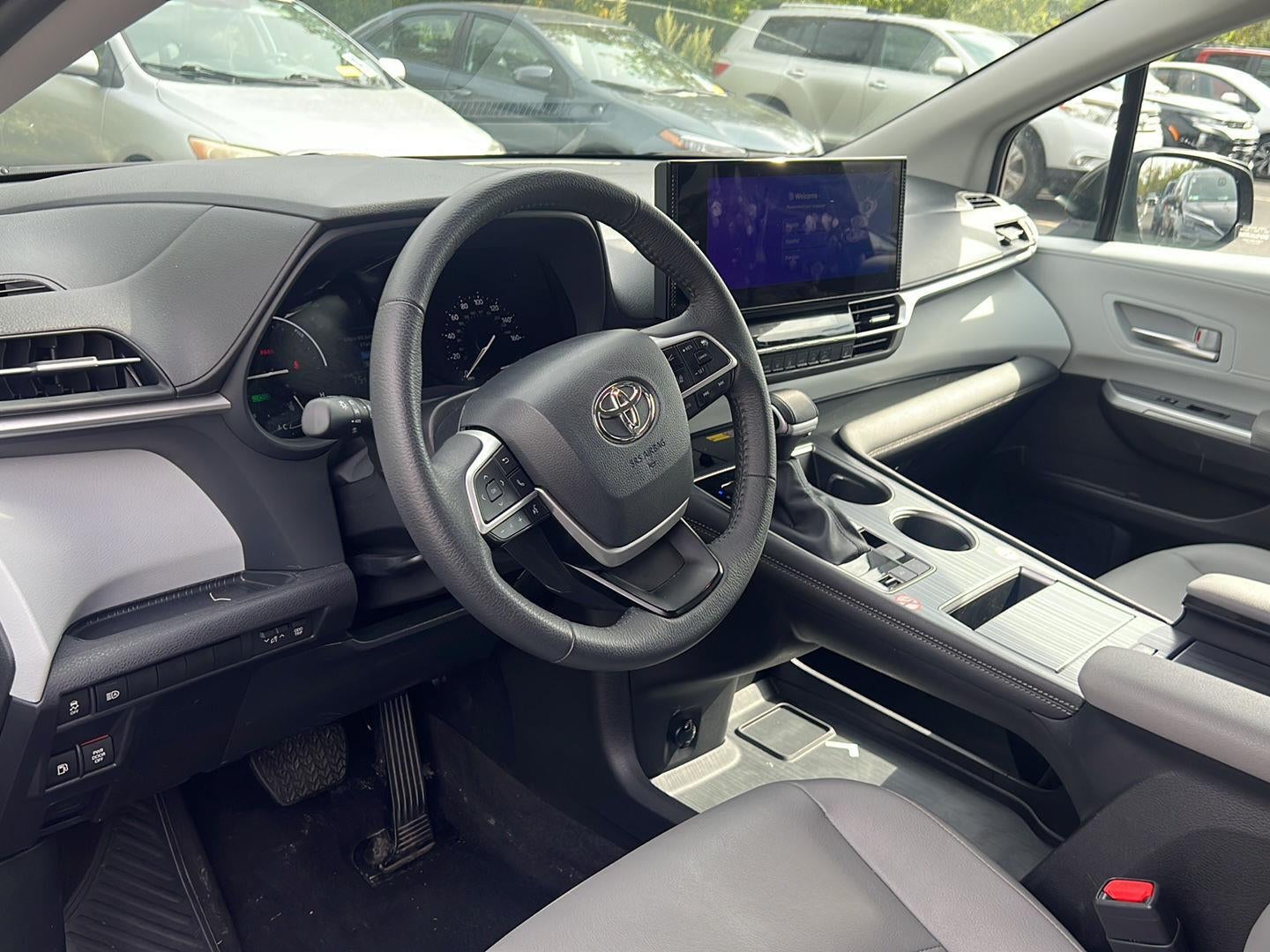 2025 Toyota Sienna XLE