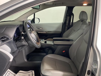 2025 Toyota Sienna XLE