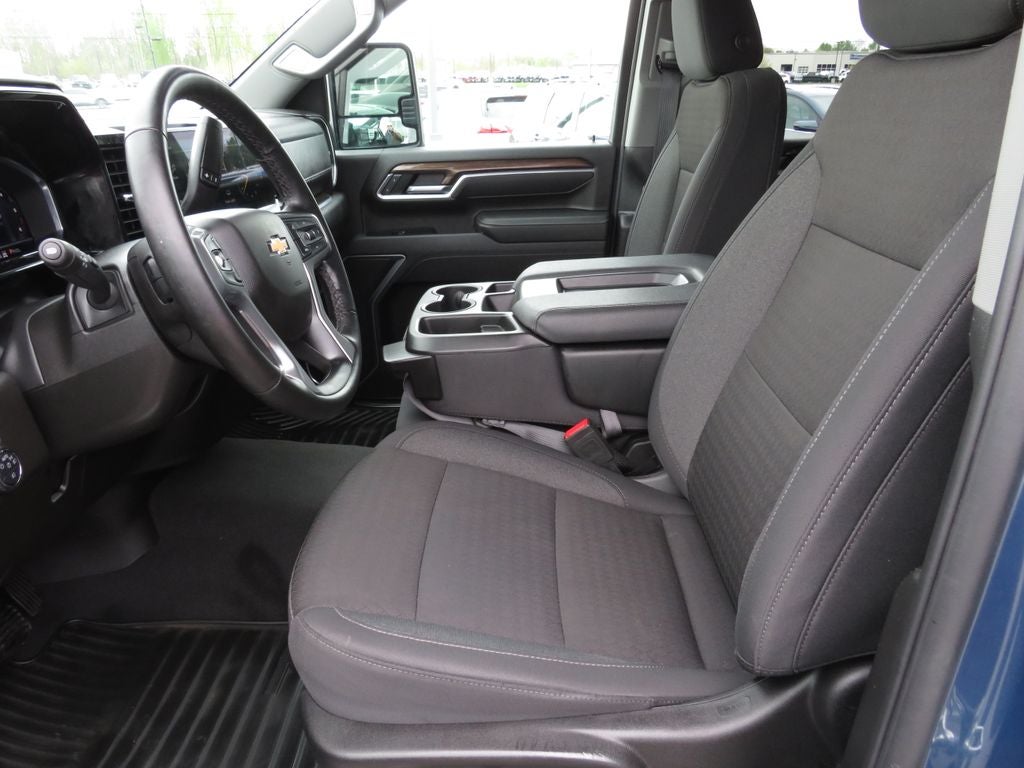 2025 Chevrolet Silverado 2500HD LT