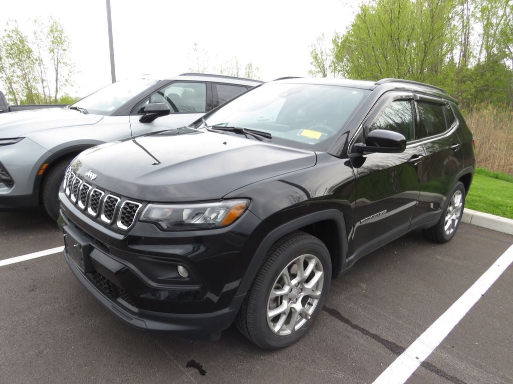 2024 Jeep Compass Latitude Lux
