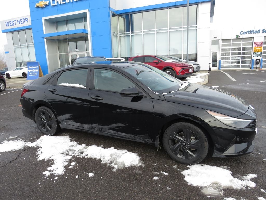 2023 Hyundai ELANTRA SEL