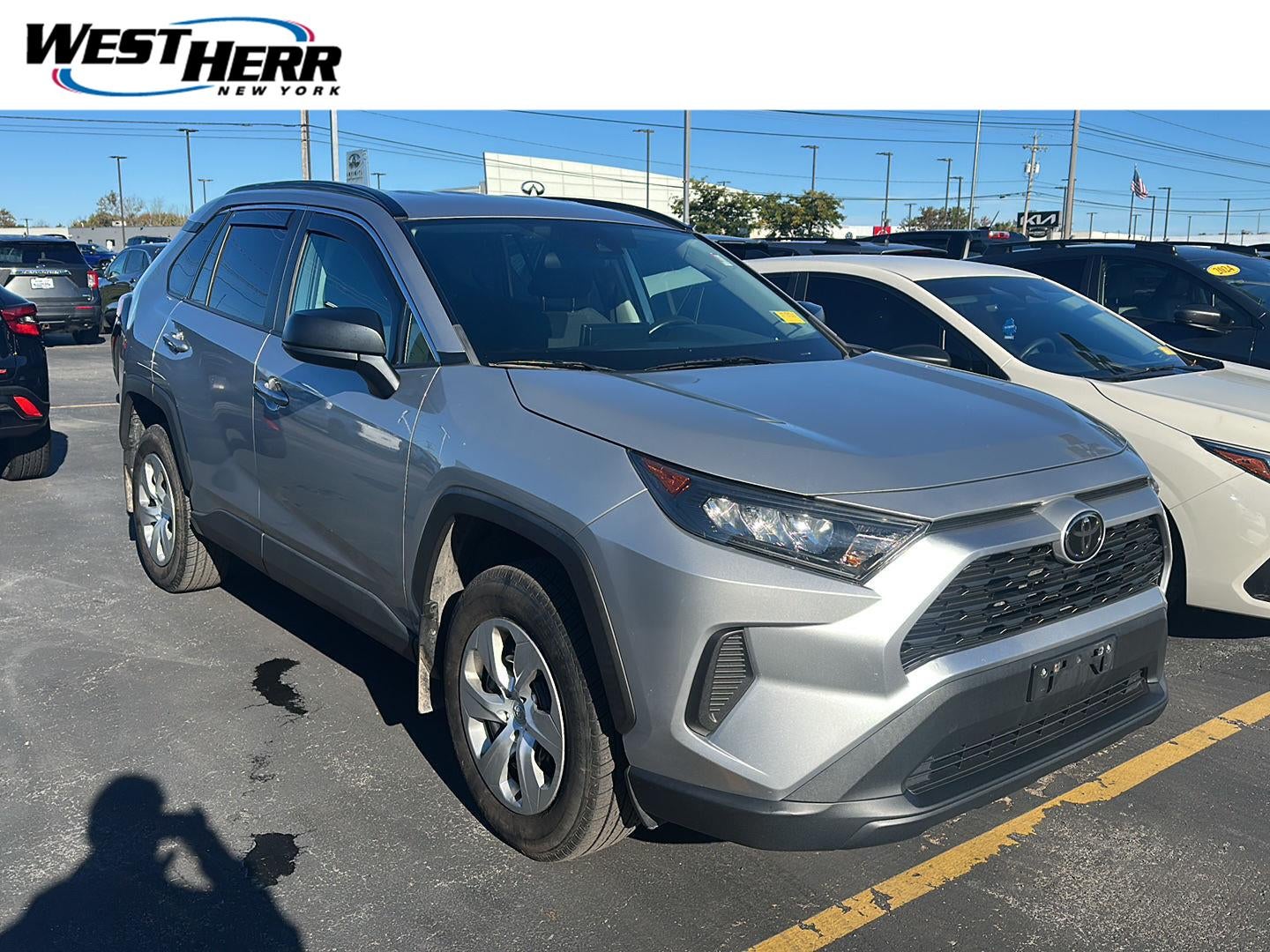 2020 Toyota RAV4 LE