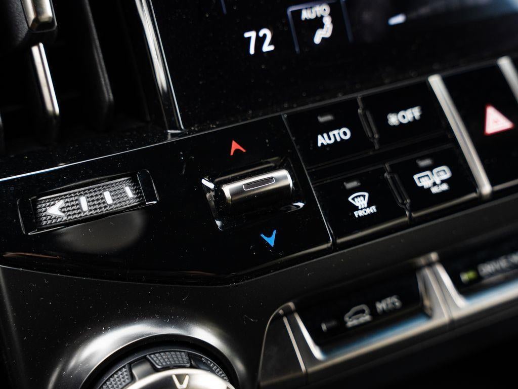 2025 Lexus LX LX 700h Luxury