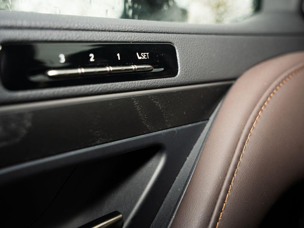 2025 Lexus LX LX 700h Luxury