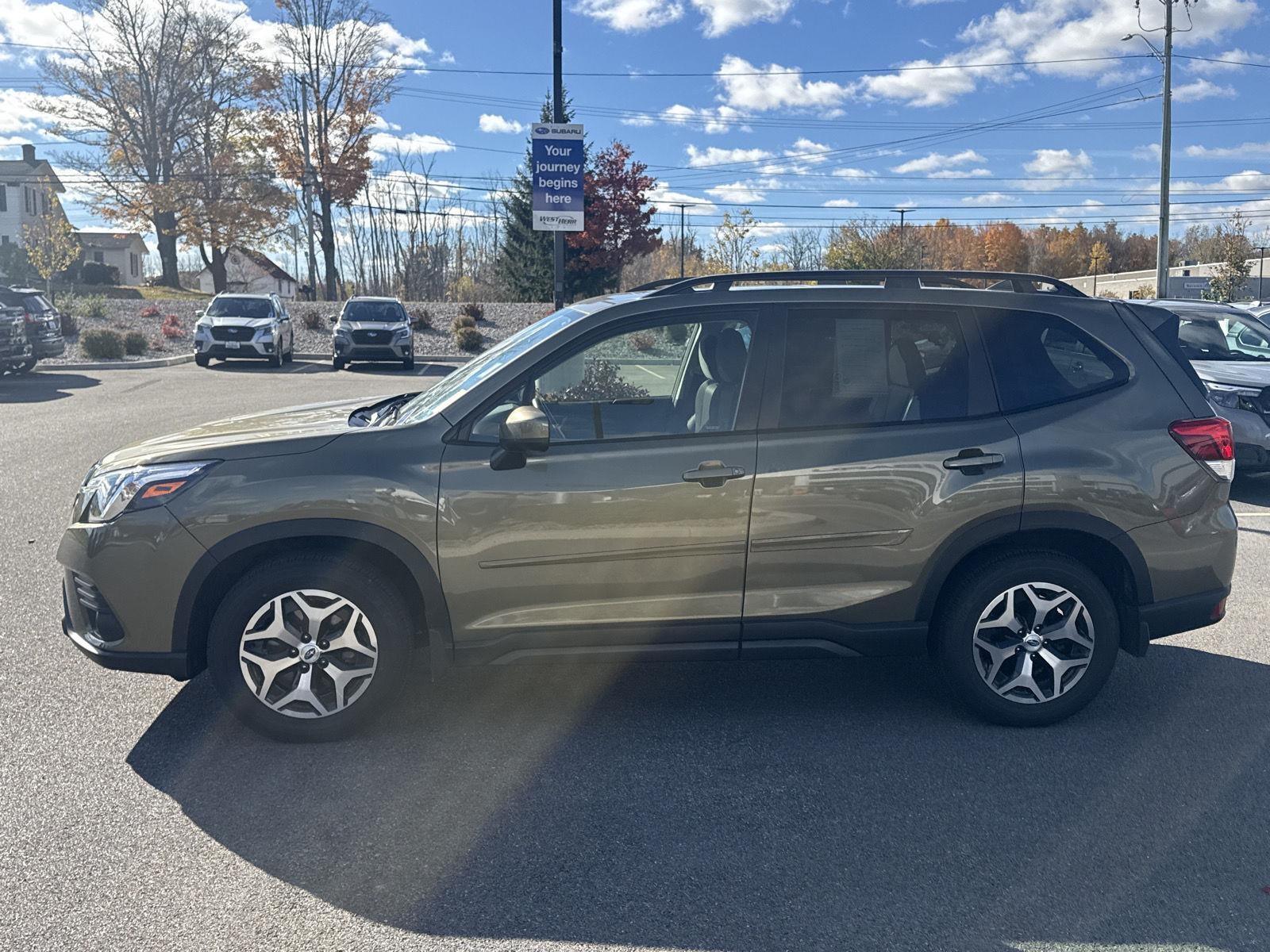 2023 Subaru Forester Premium
