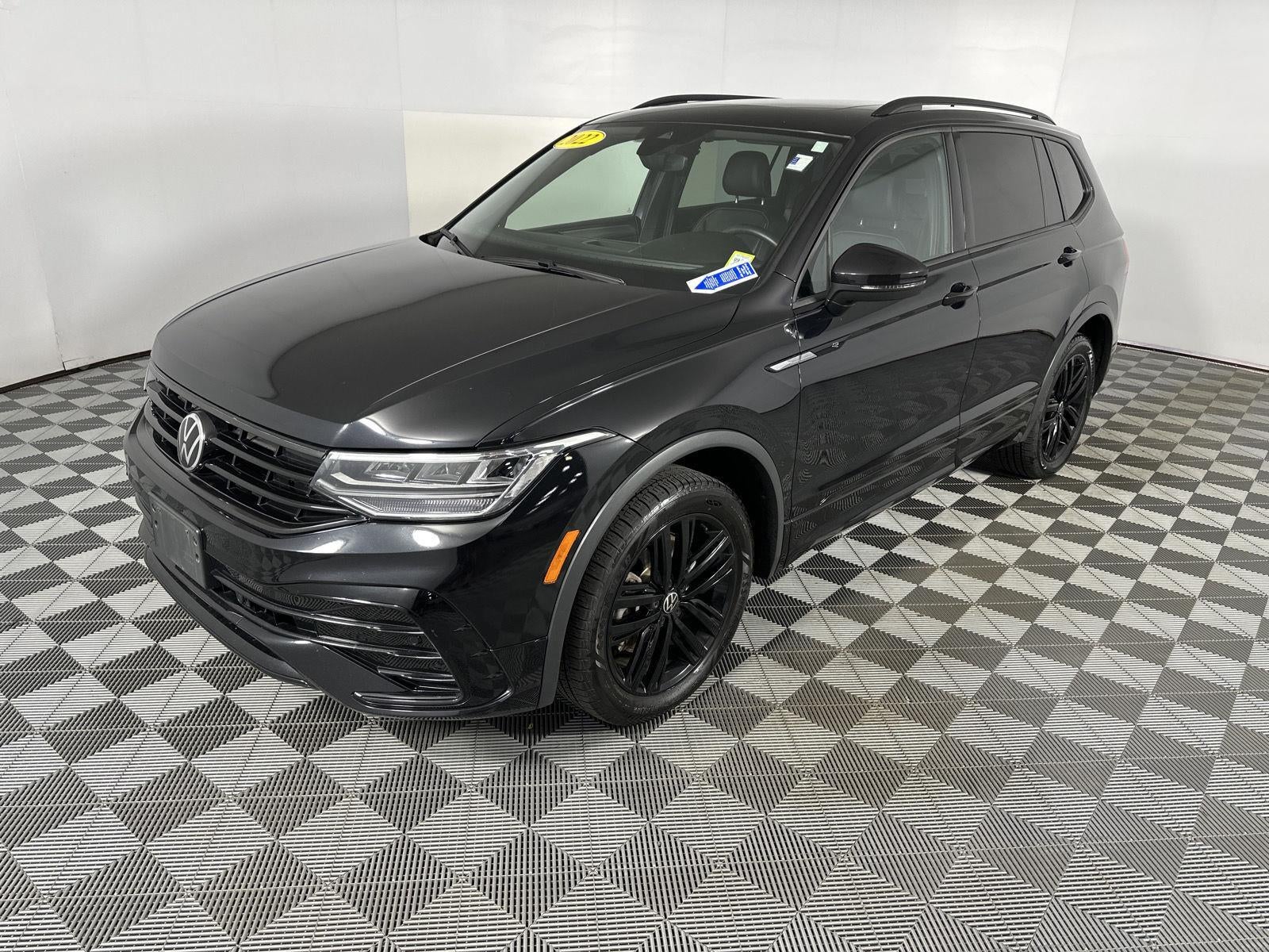 2022 Volkswagen Tiguan SE R-Line Black