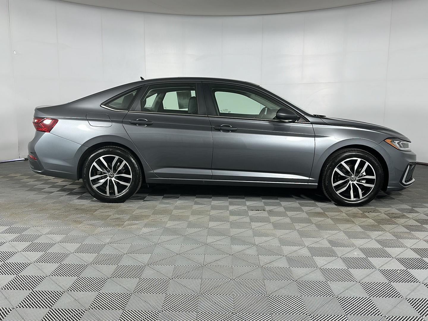 2025 Volkswagen Jetta SE