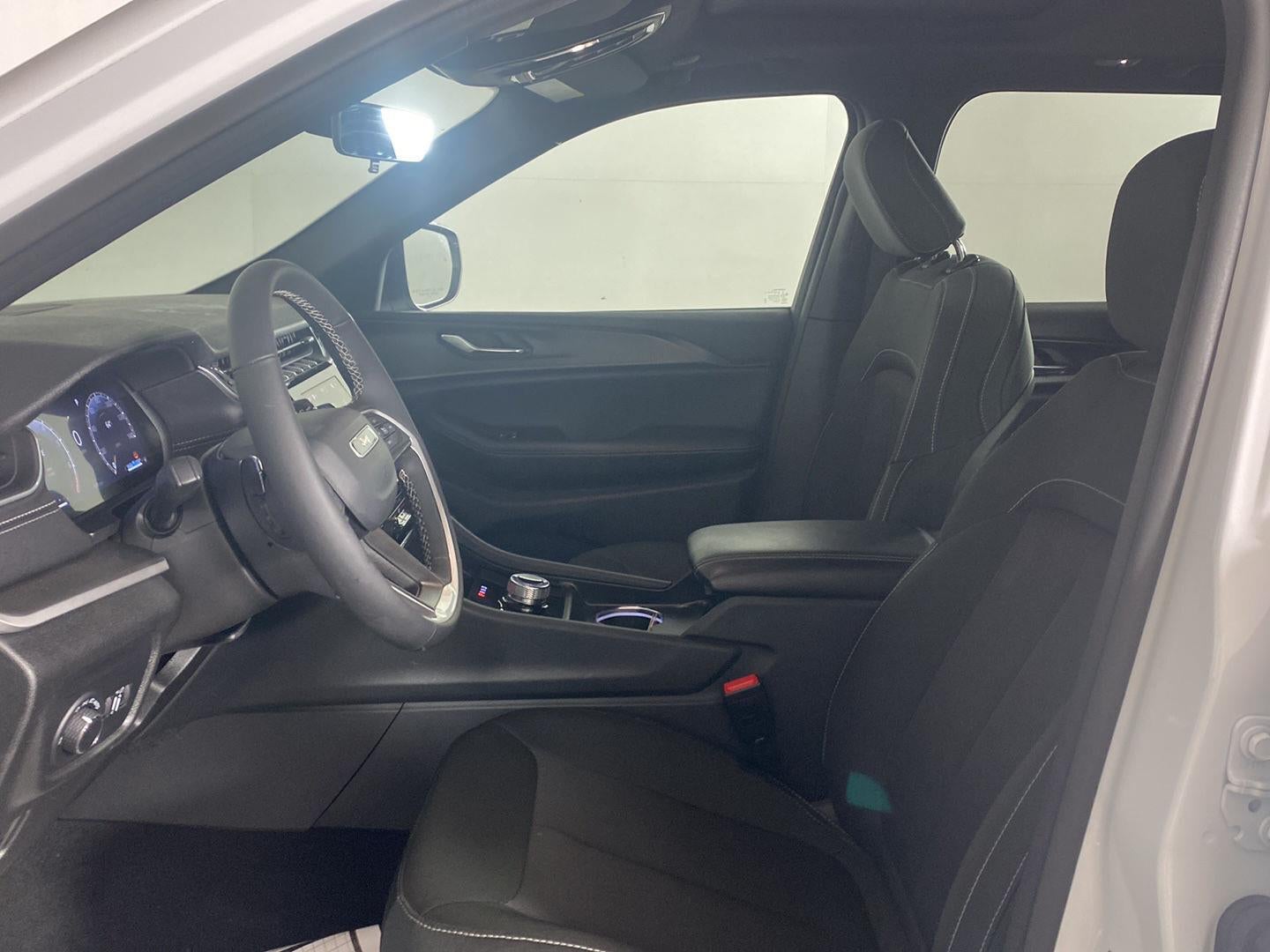 2026 Jeep Grand Cherokee Laredo X 4x4