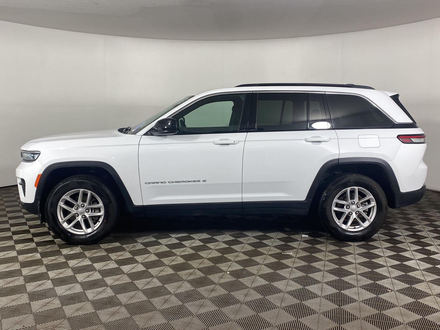 2026 Jeep Grand Cherokee Laredo X 4x4