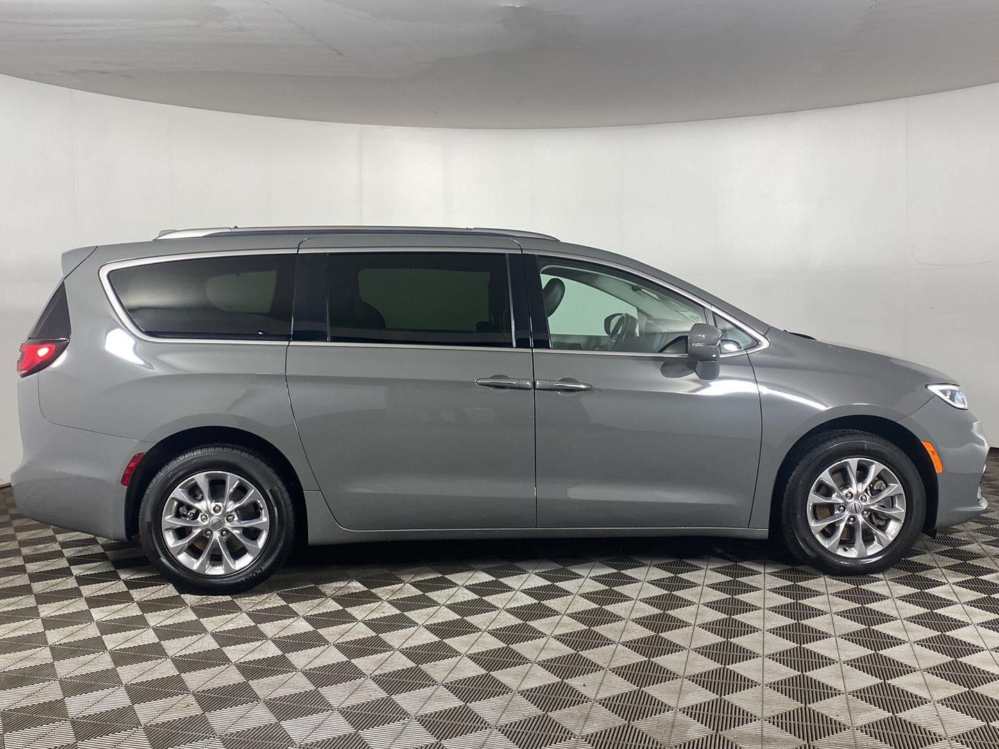 2021 Chrysler Pacifica Touring L AWD