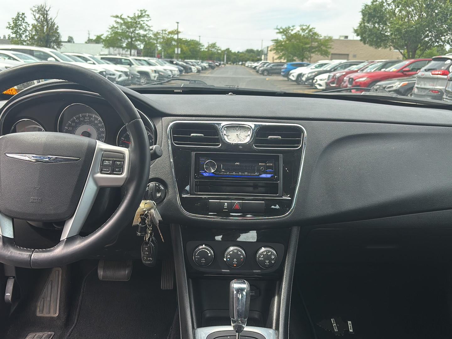 2013 Chrysler 200 Touring