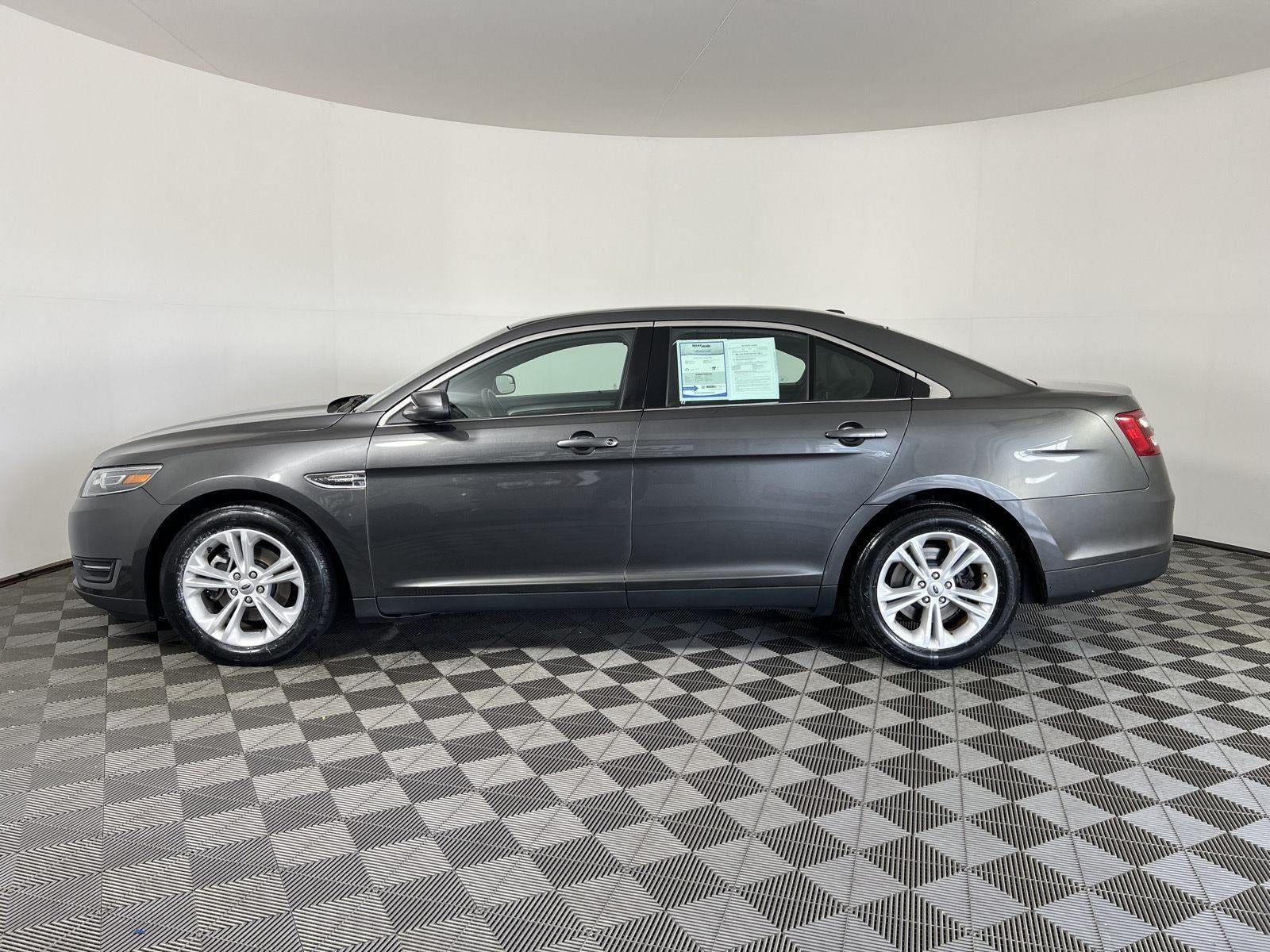 2018 Ford Taurus SEL