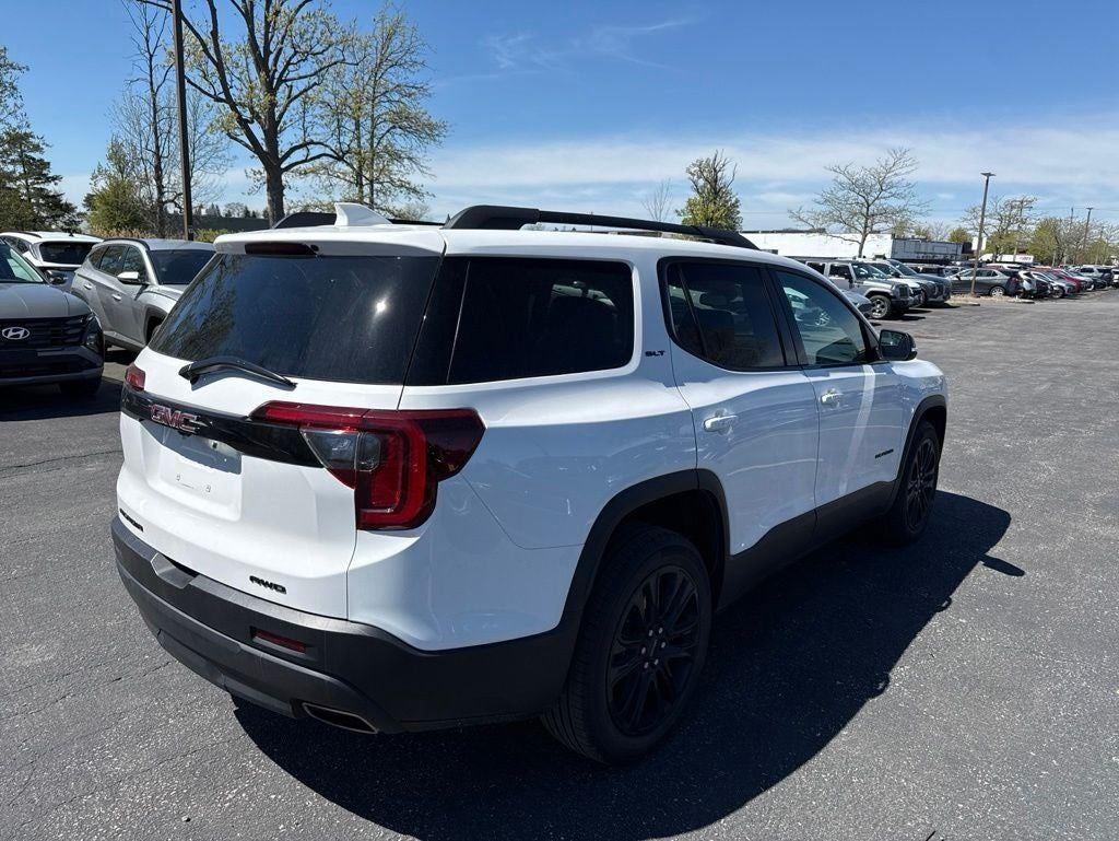 2023 GMC Acadia SLT