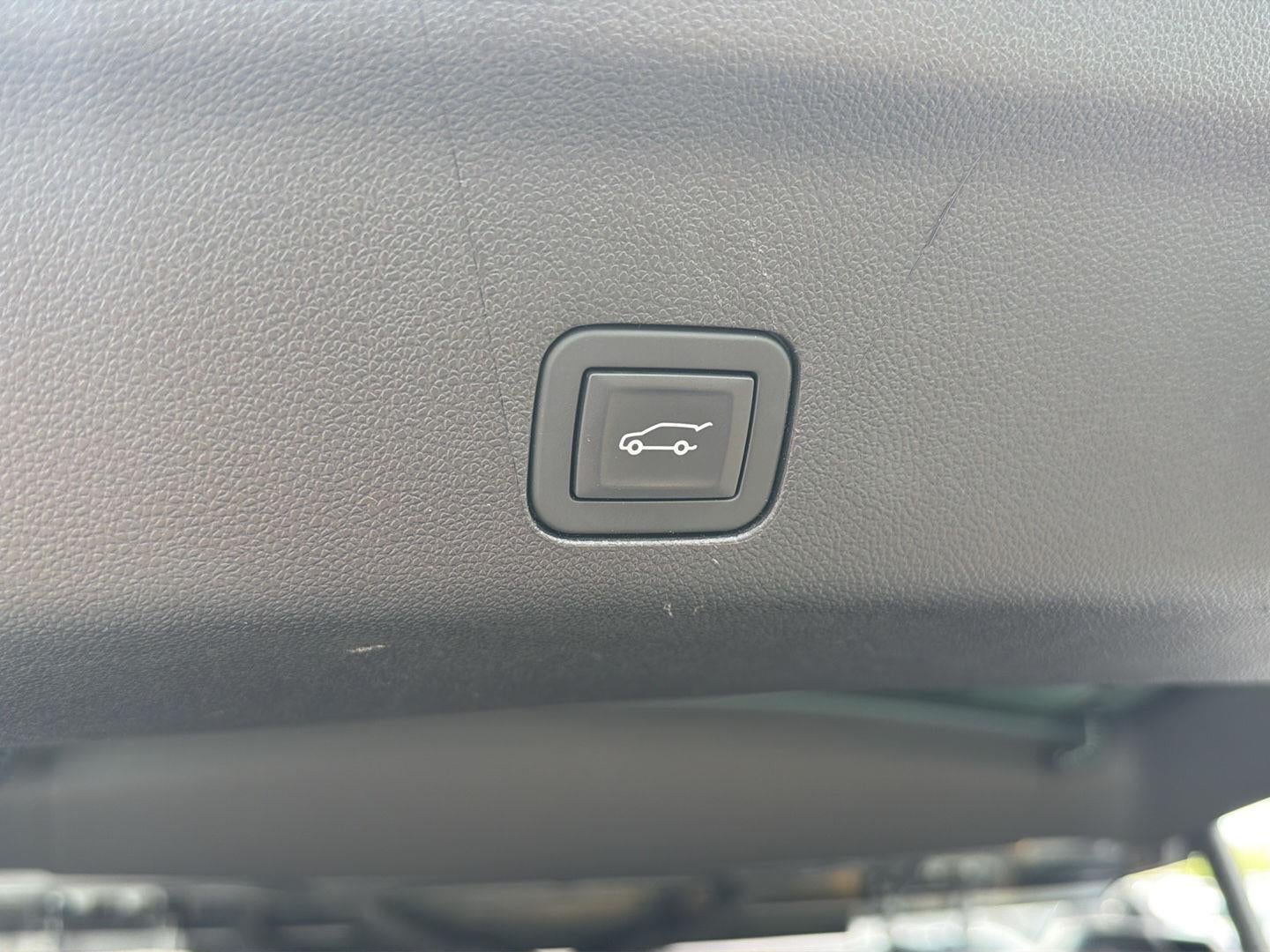 2025 GMC Yukon Denali Ultimate
