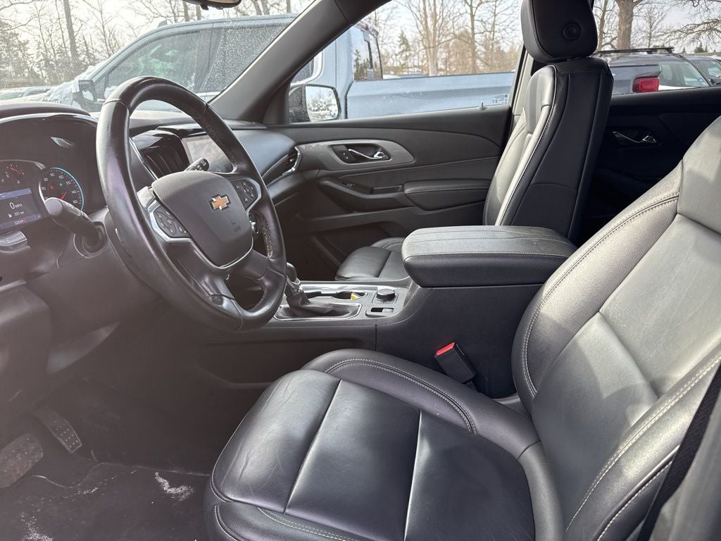 2023 Chevrolet Traverse LT Leather