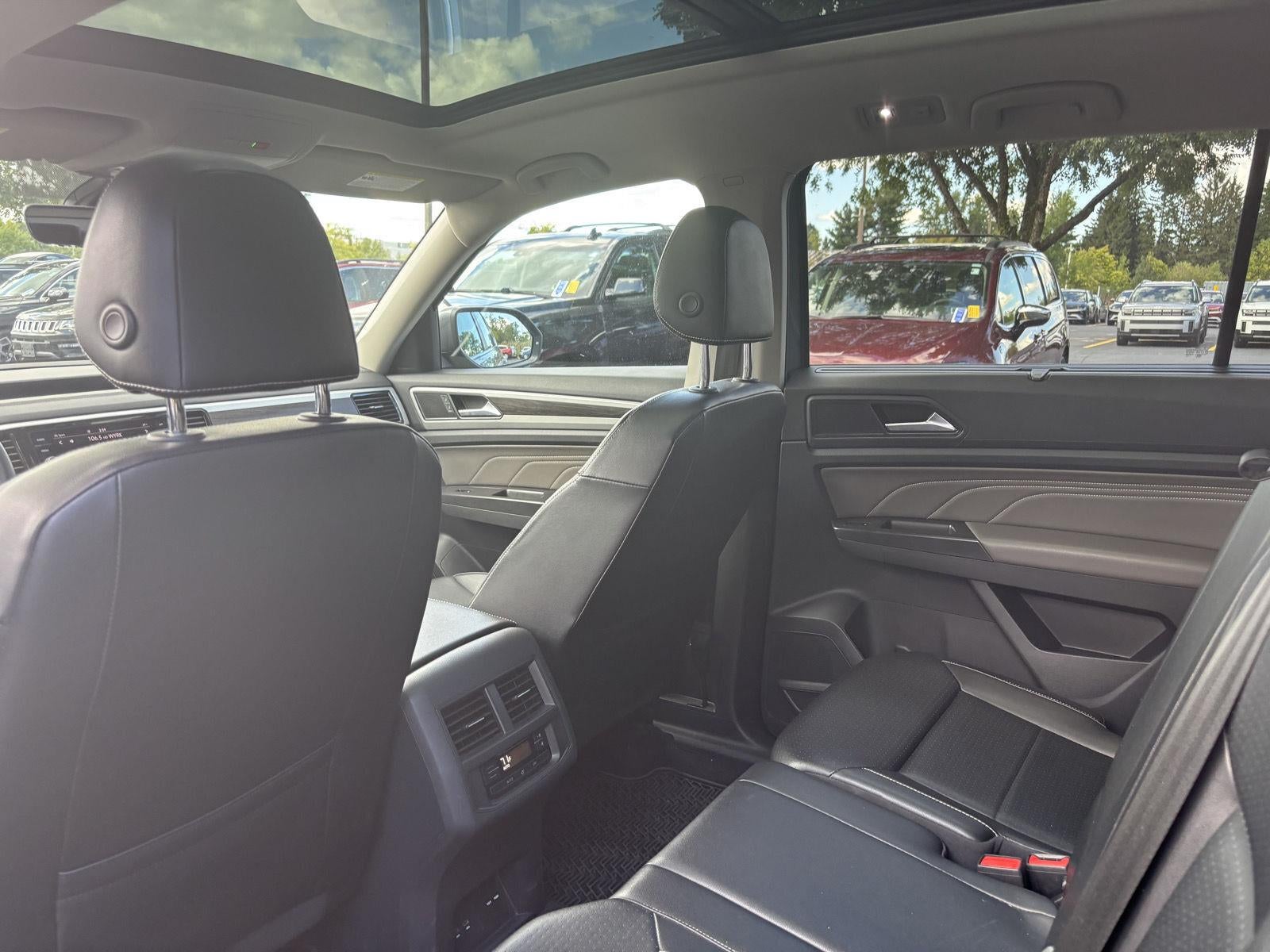 2022 Volkswagen Atlas 2.0T SE w/Technology