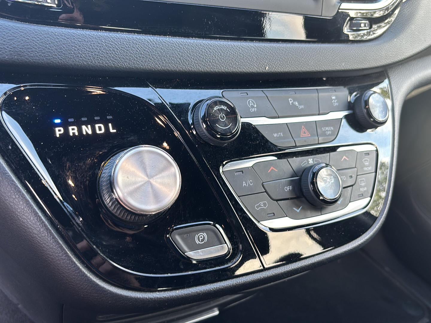 2020 Chrysler Pacifica Touring L