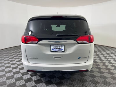 2020 Chrysler Pacifica Hybrid Limited