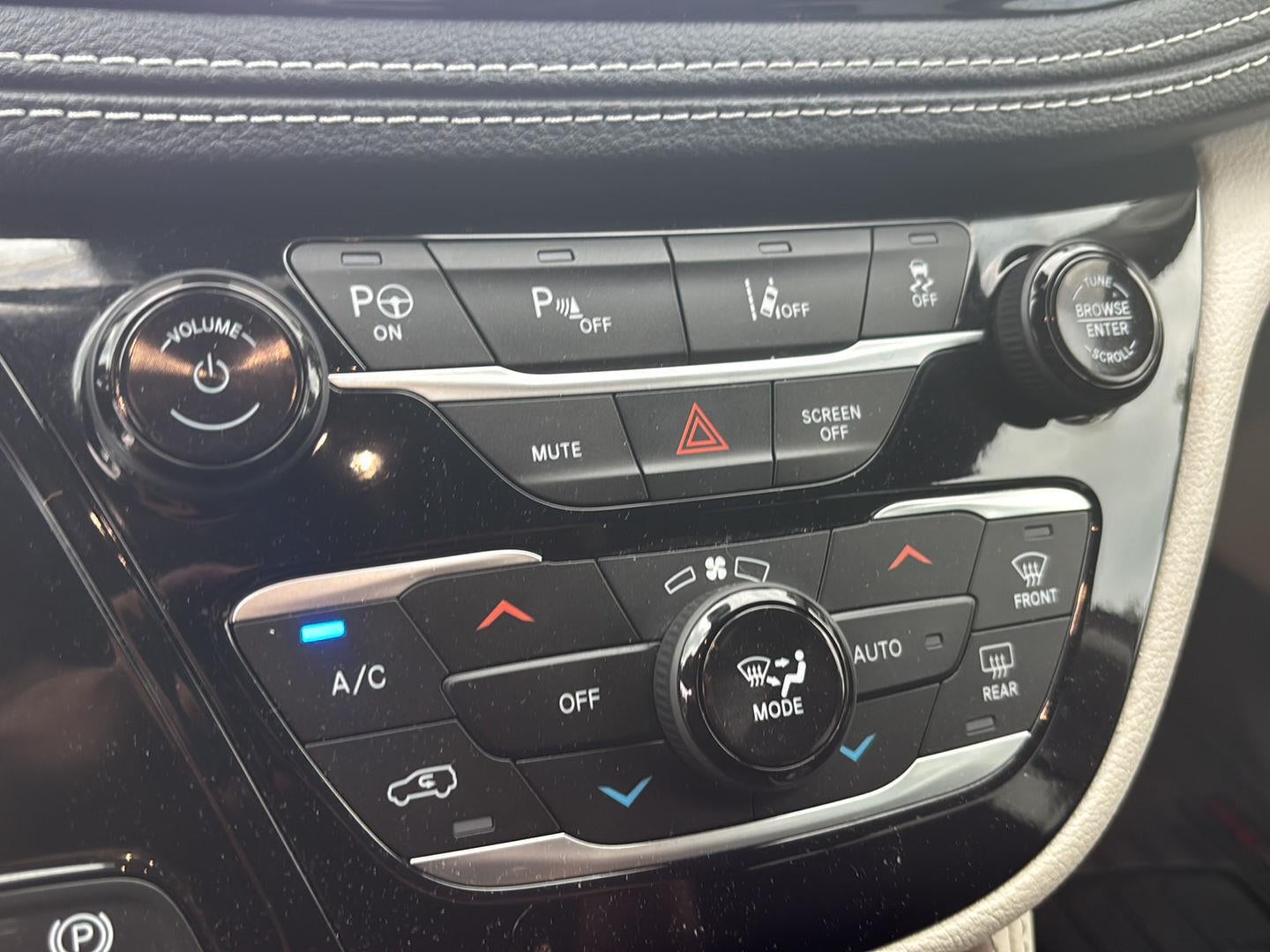 2023 Chrysler Pacifica Hybrid Limited