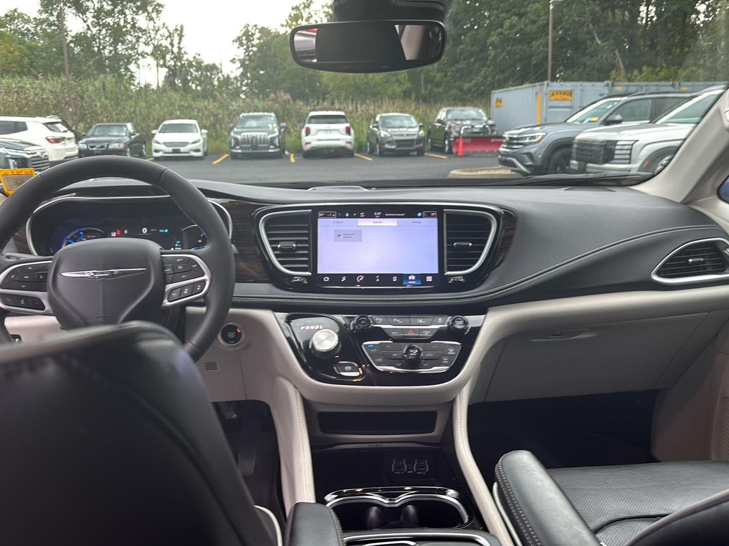 2023 Chrysler Pacifica Hybrid Limited