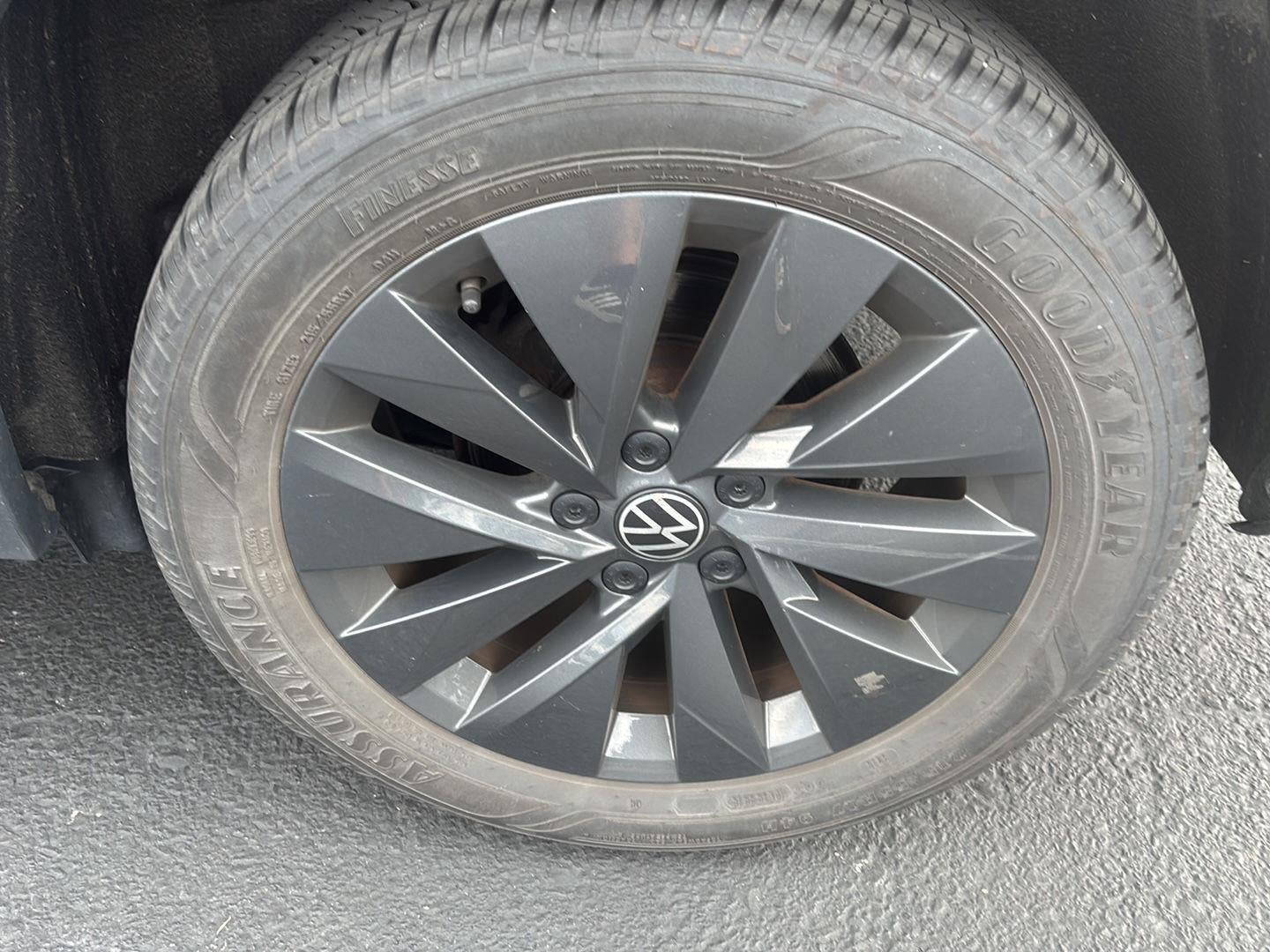 2024 Volkswagen Taos S