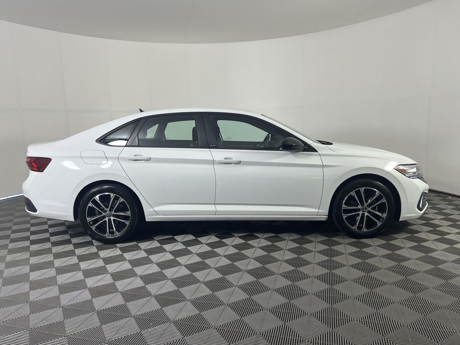 2023 Volkswagen Jetta Sport