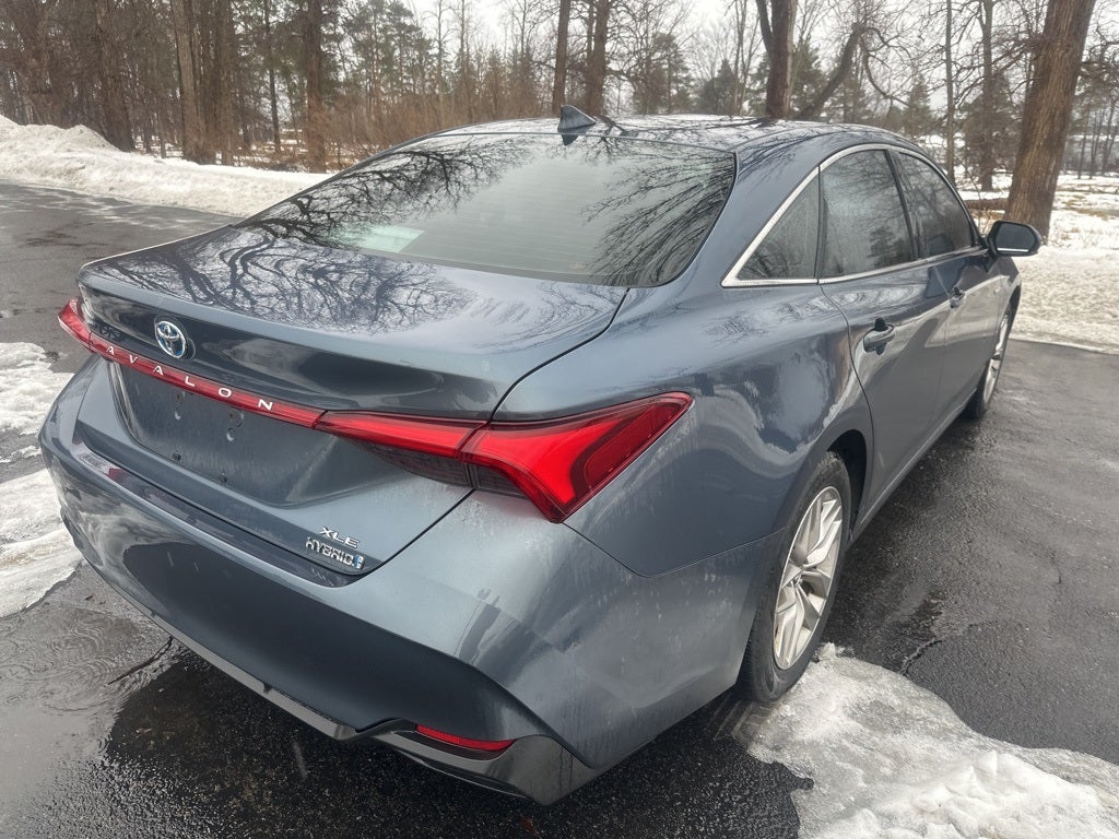 2019 Toyota Avalon Hybrid XLE Plus