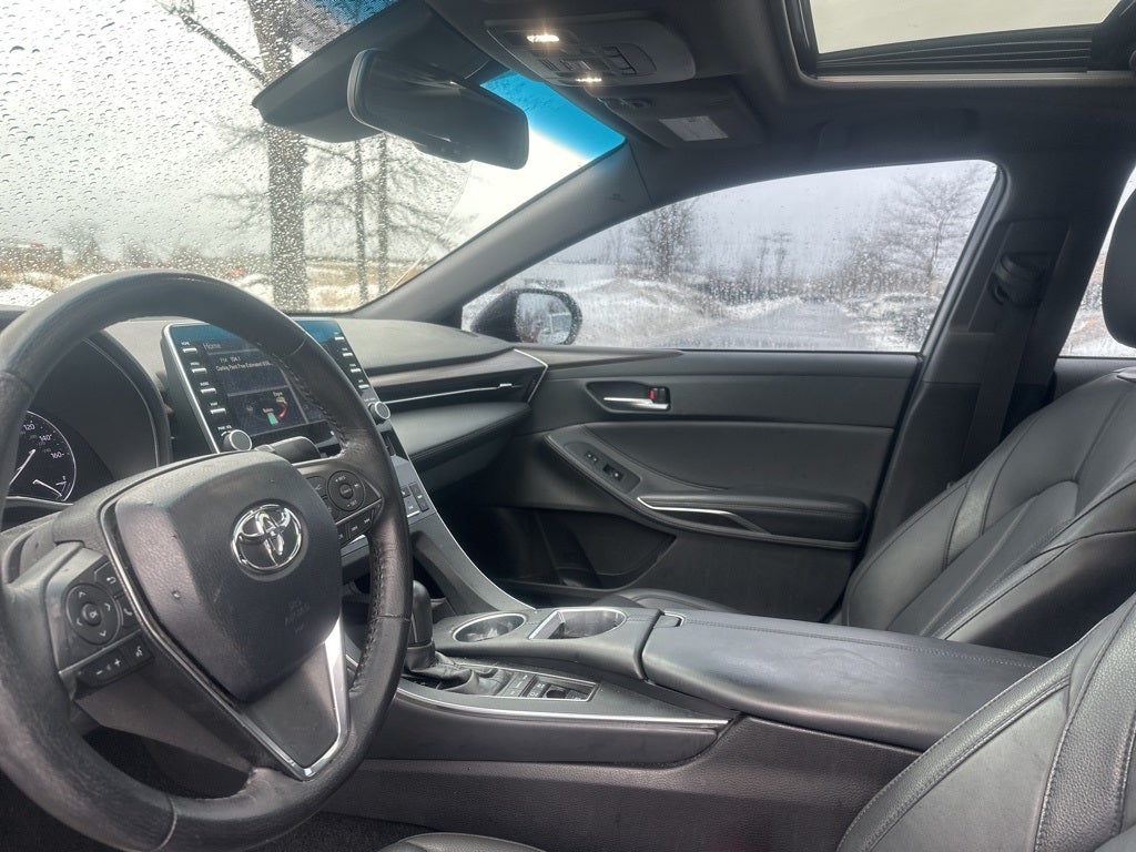 2019 Toyota Avalon Hybrid XLE Plus