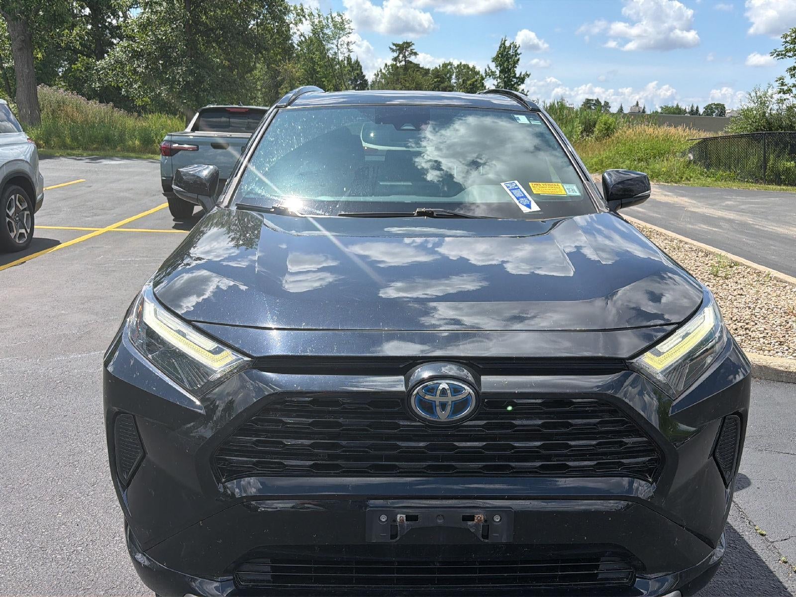 2022 Toyota RAV4 Hybrid SE