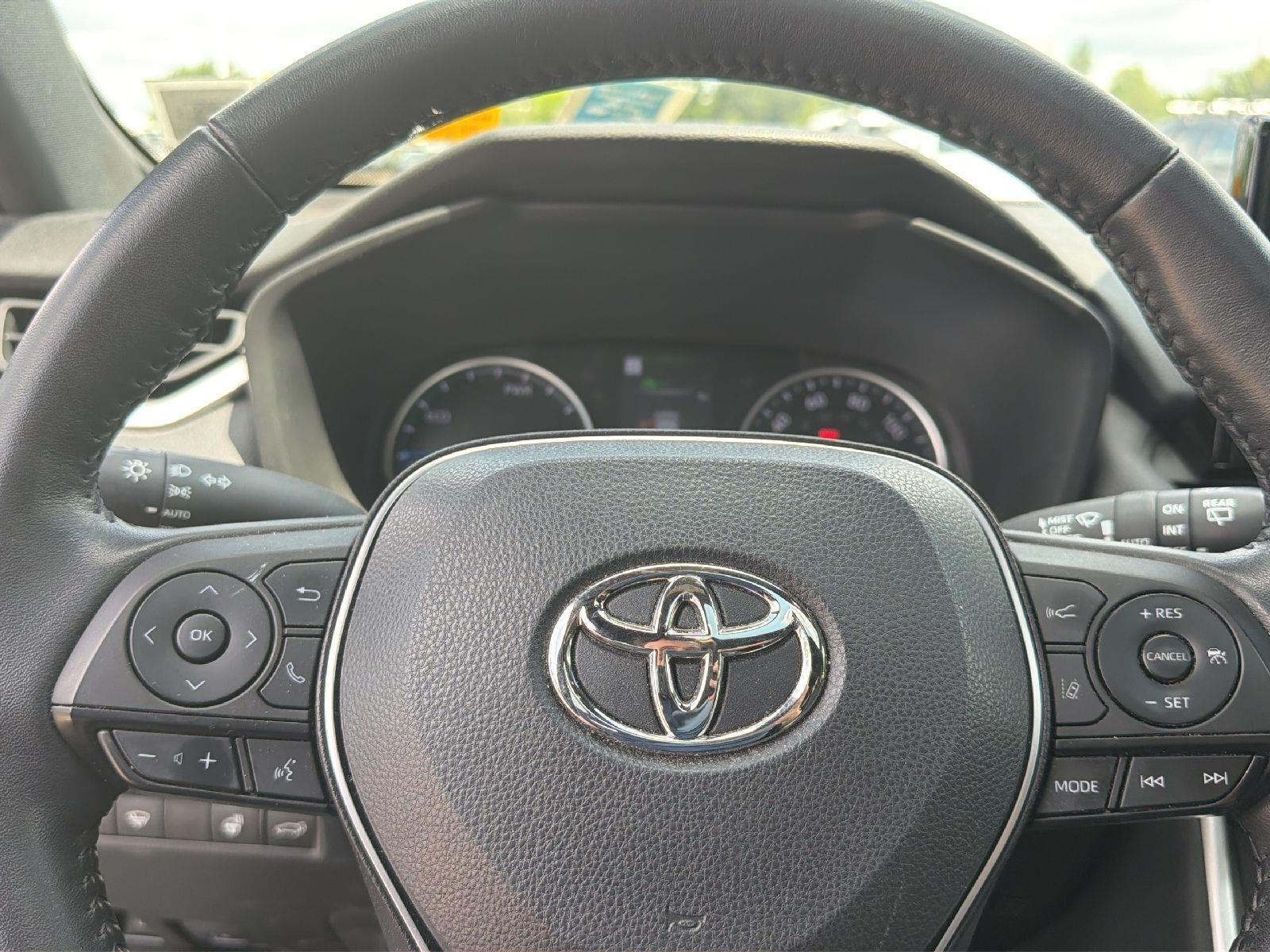 2022 Toyota RAV4 Hybrid SE