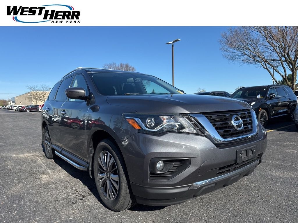 2019 Nissan Pathfinder SV