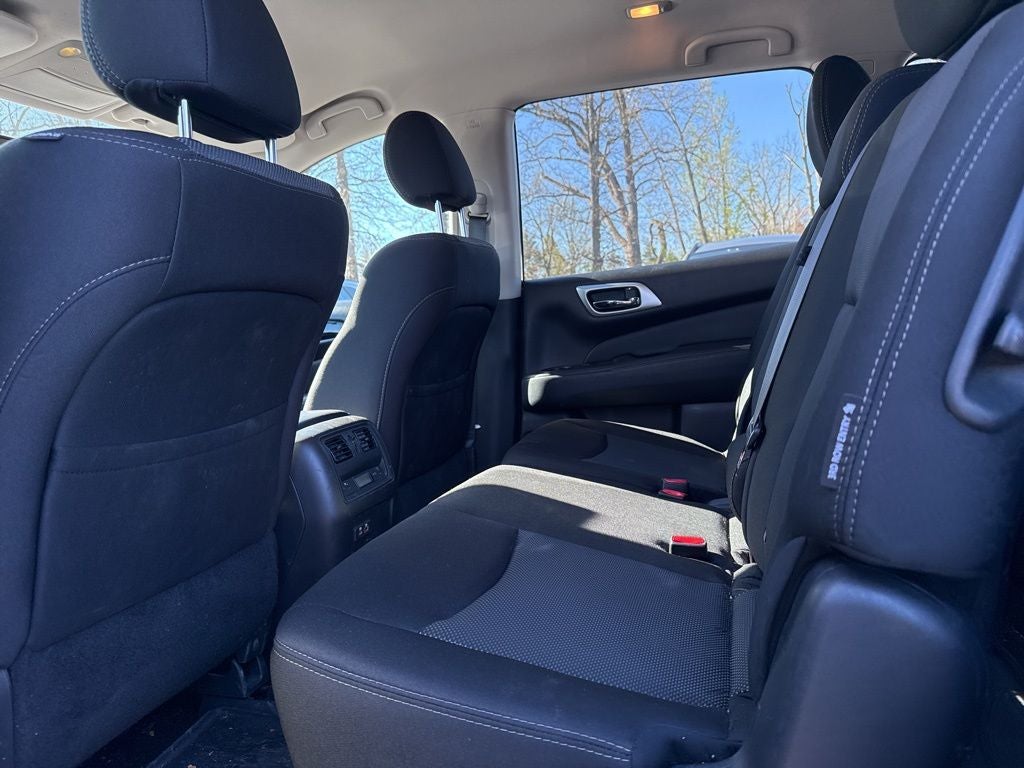 2019 Nissan Pathfinder SV