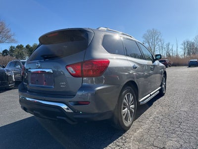 2019 Nissan Pathfinder SV