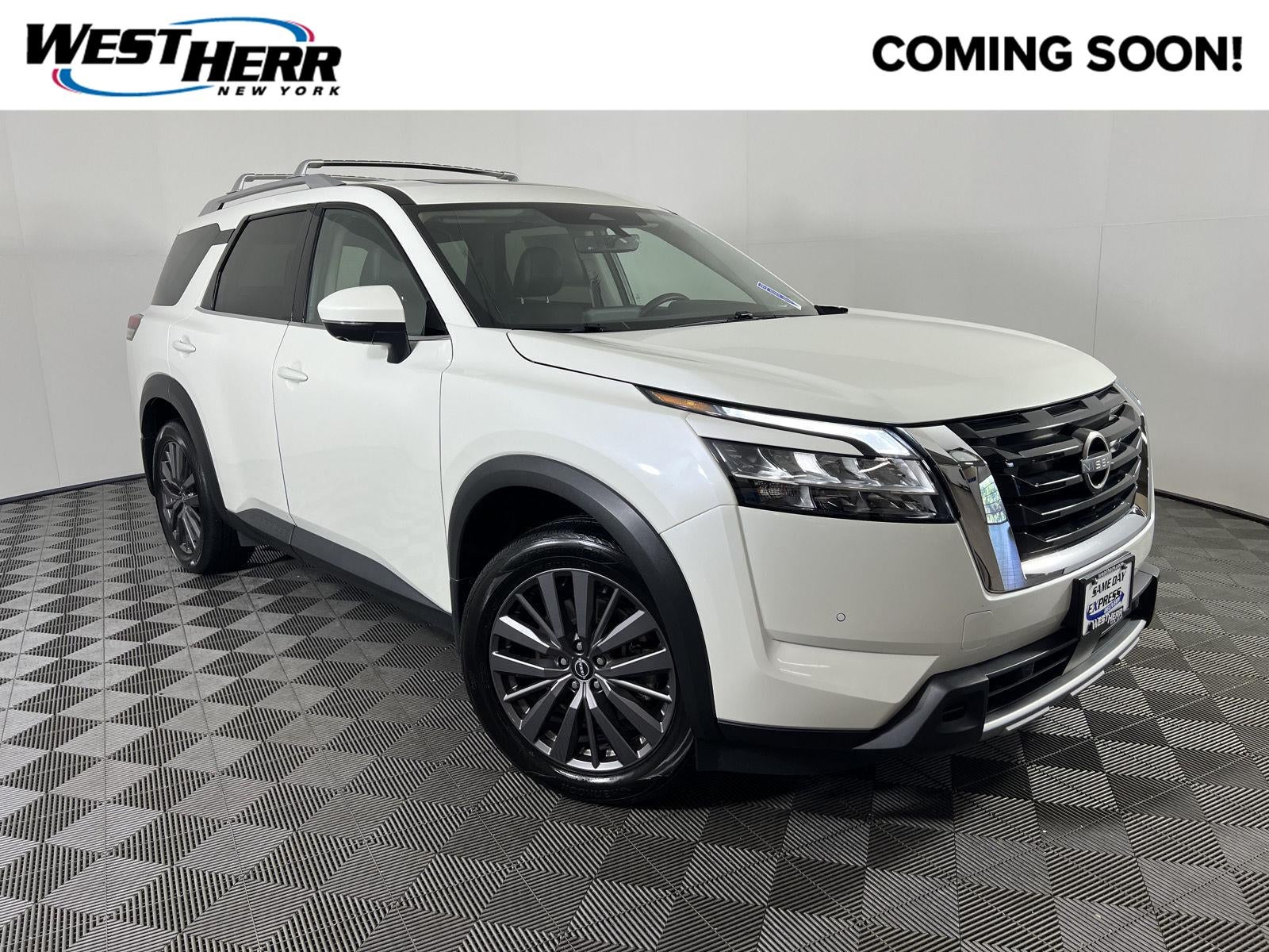 2023 Nissan Pathfinder SL