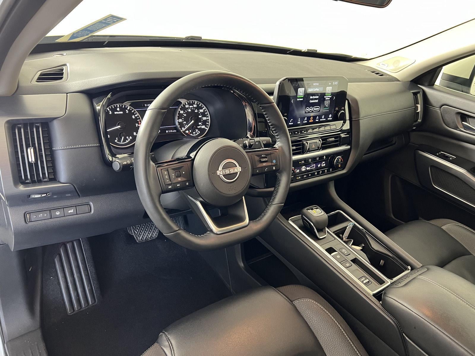 2023 Nissan Pathfinder SL