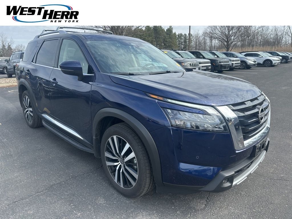 2025 Nissan Pathfinder Platinum