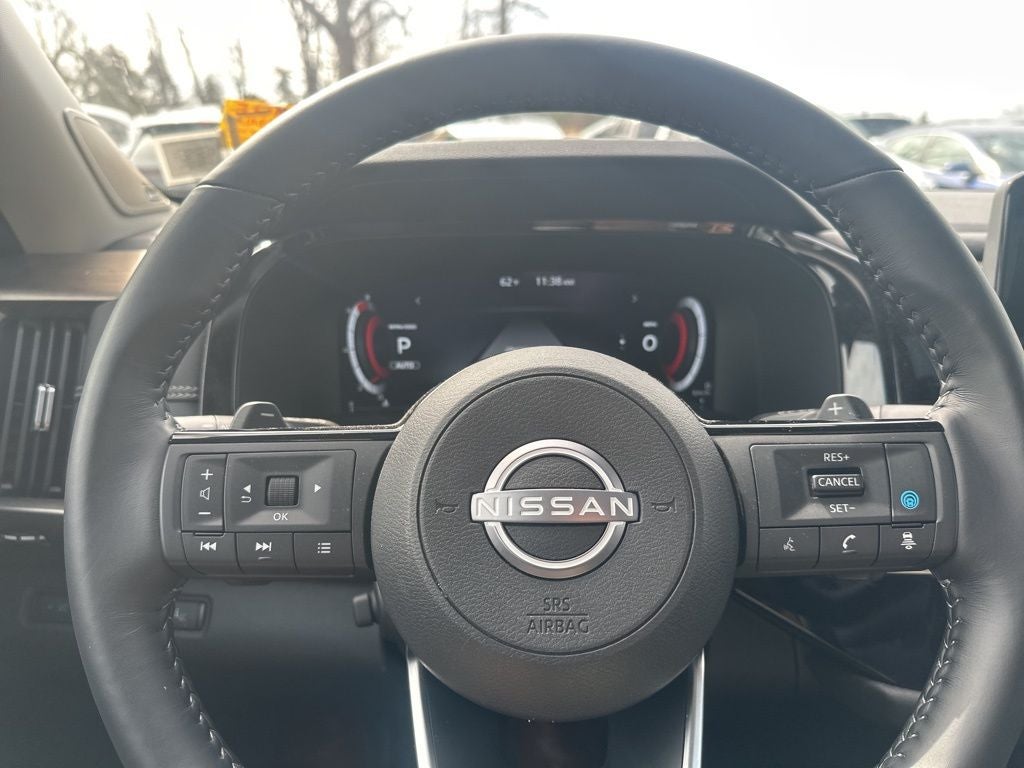 2025 Nissan Pathfinder Platinum