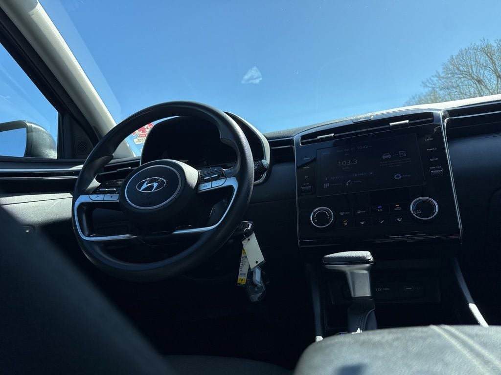 2022 Hyundai TUCSON SE