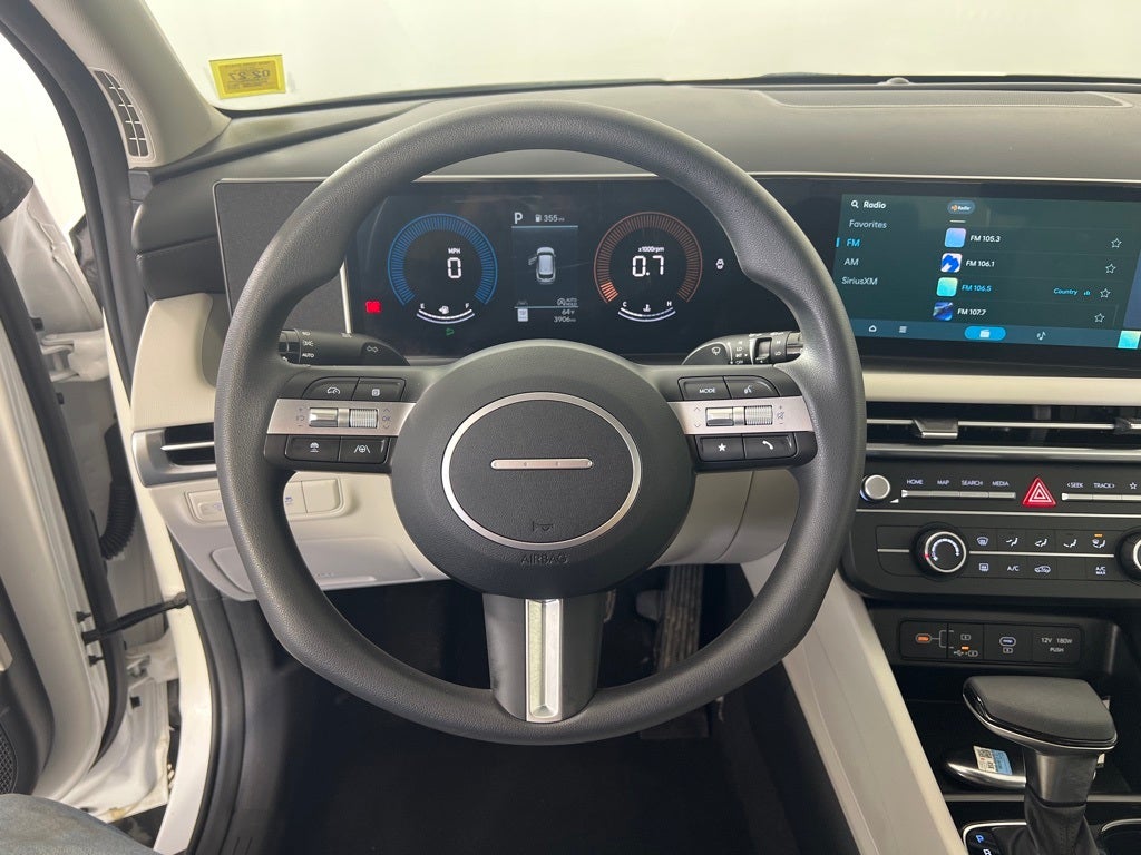 2025 Hyundai TUCSON SE