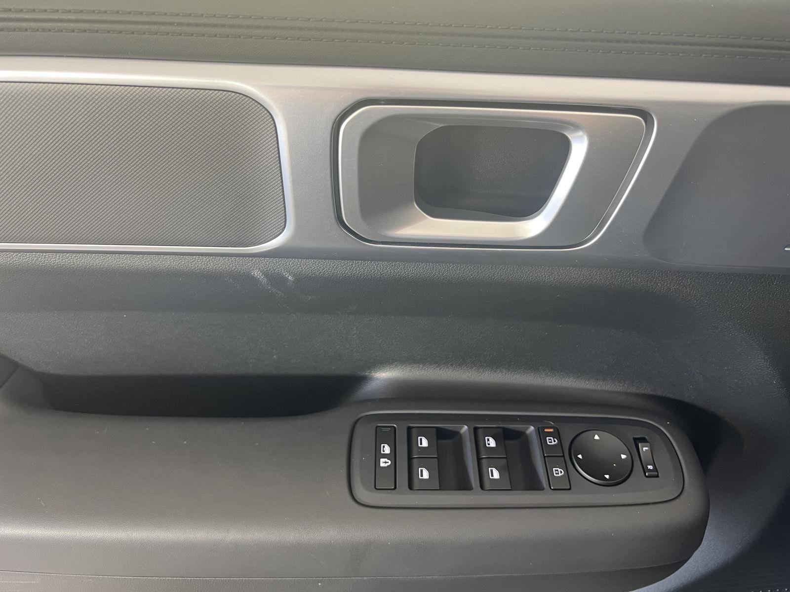 2024 Hyundai SANTA FE SE