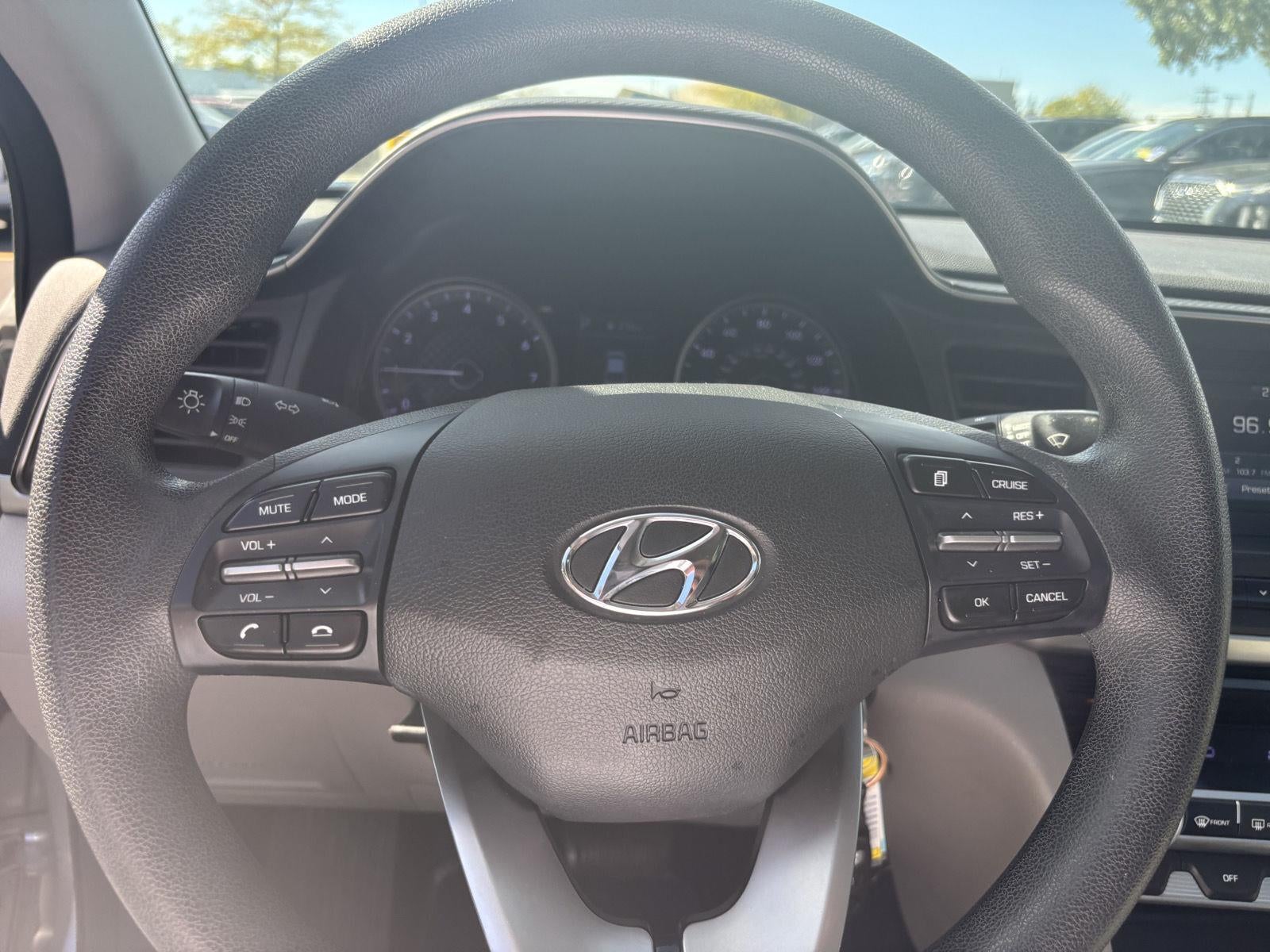 2020 Hyundai ELANTRA SE