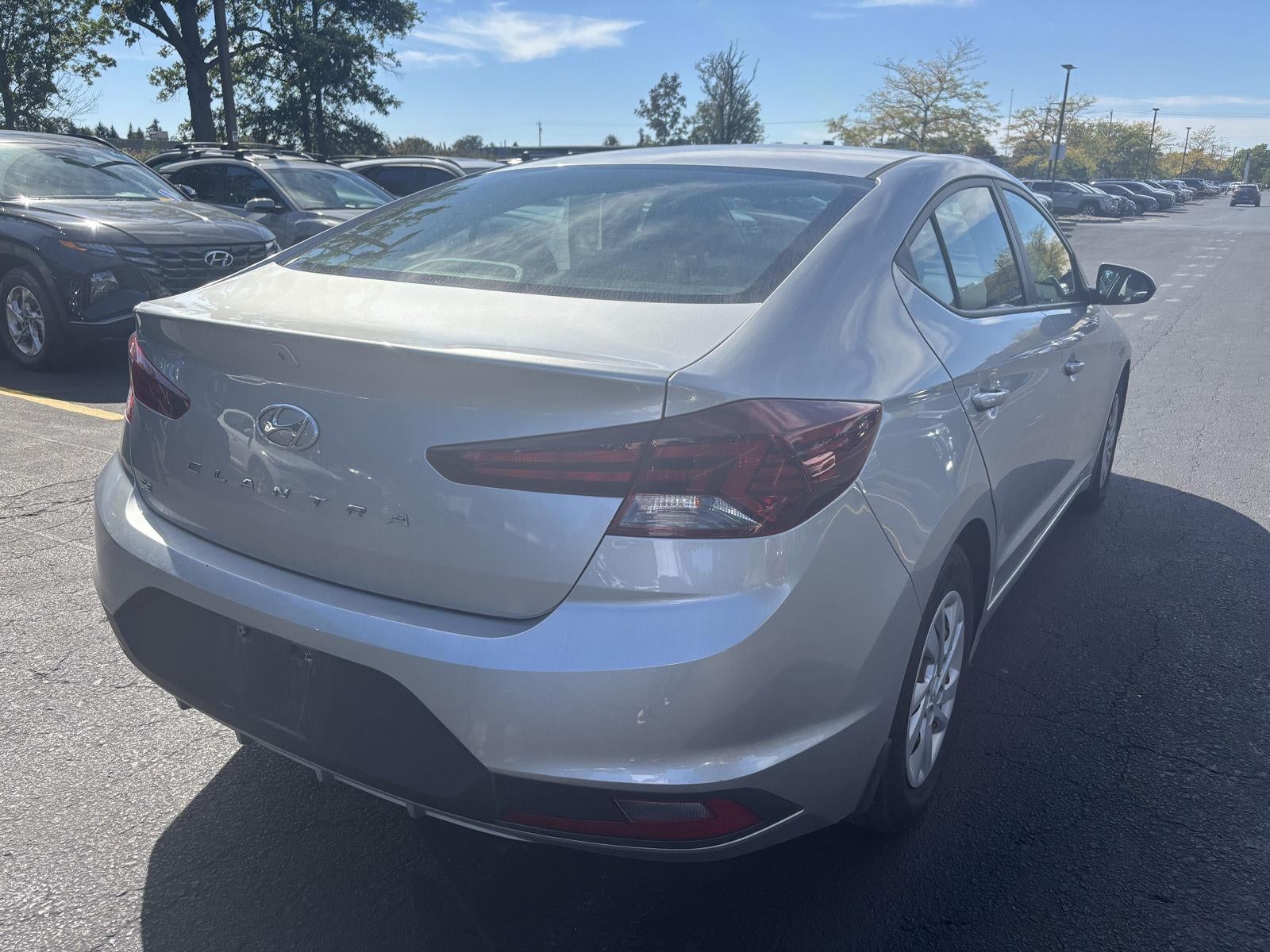 2020 Hyundai ELANTRA SE