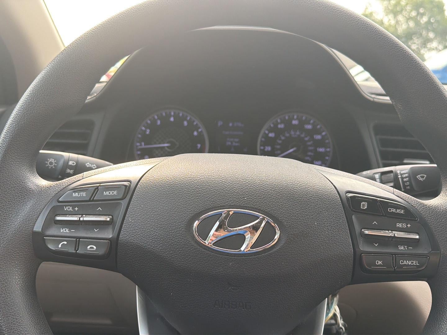 2020 Hyundai ELANTRA SE